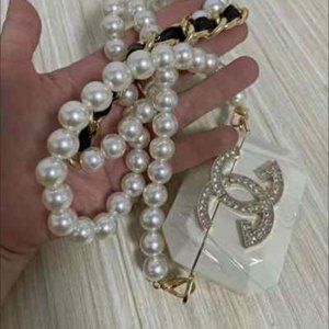 (WHITE) Luxury 'Airpods' Pro Case